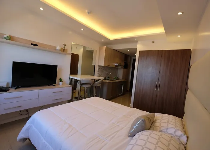 假日公園 53rd Floor Horizons 101 Condominium 宿务